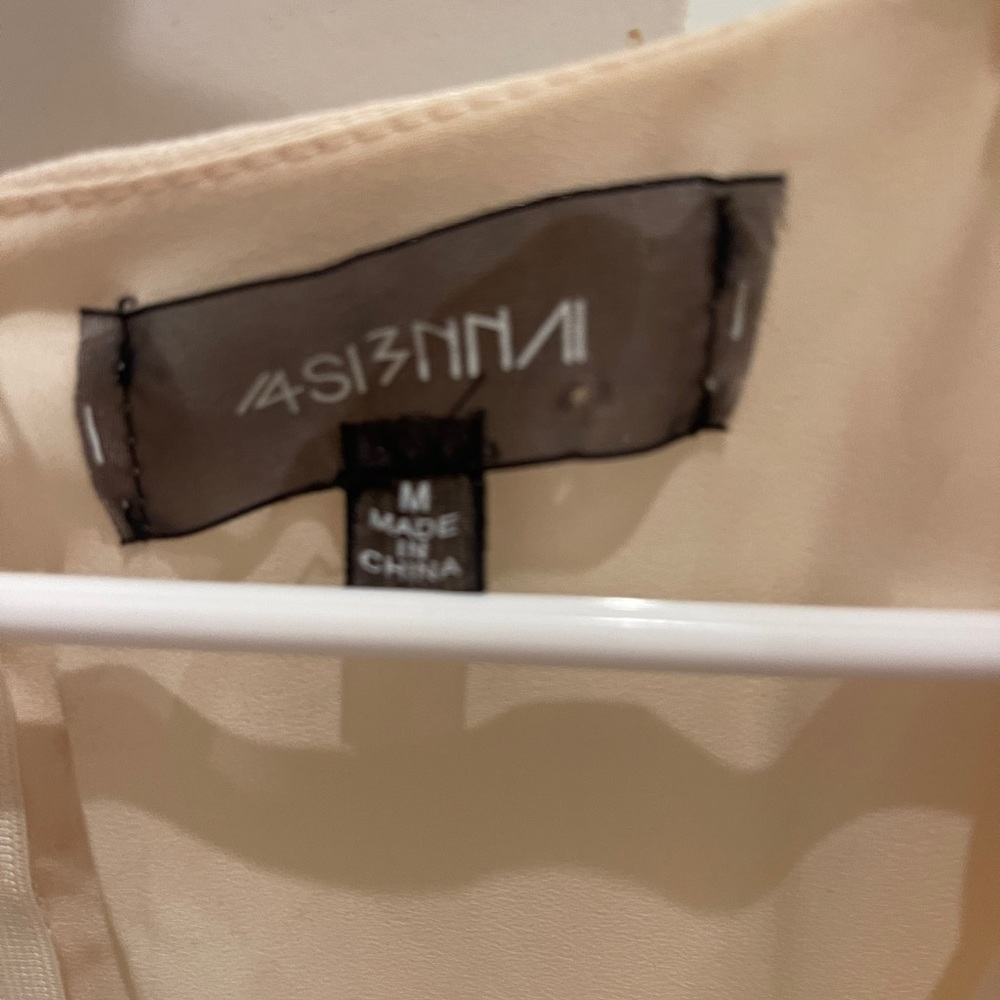 romper - Picture 2 of 4